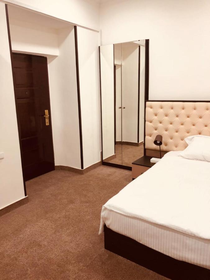 It Hotel Tumanyan Street Yerevan Exterior photo